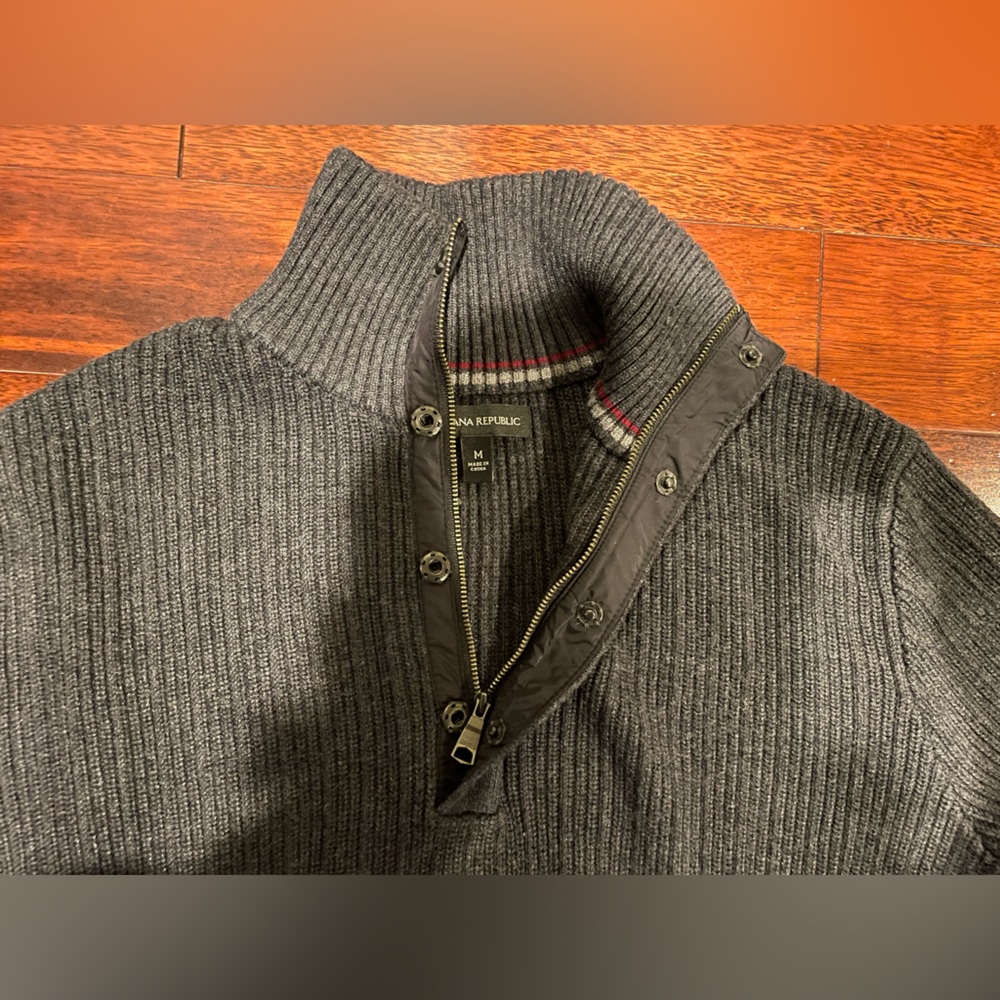 Banana Republic Dark Grey Knit Sweater - Picture 4 of 4